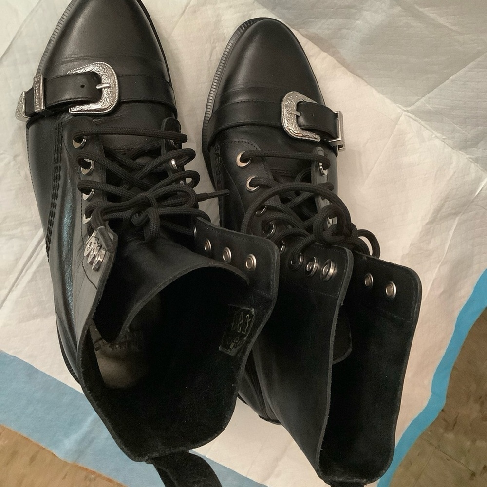Dr Martens Ulima Black Leather Combat Buckle Boots Women's Sz. 9 US Sold Out​​​​ - Picture 2 of 14